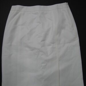 Ann Taylor LOFT White Zip Closure Mini Skirt Size 6